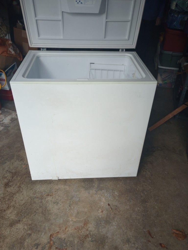 Free Chest Amana  Freezer