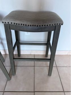 Stool bar