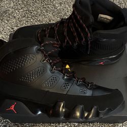 Retro Jordan Bred 9’s Sz11