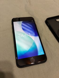 Unlocked Apple iPhone SE 3