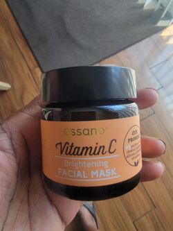 Essano Vitamin C Brightening Facial Mask