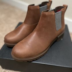 New Sorel Boots 9.5 