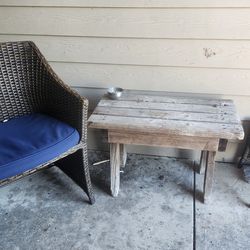 Outdoor chair and table