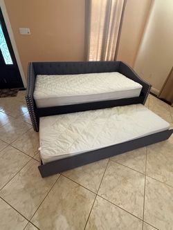 Bed twins
