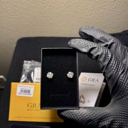 4ct moissanite stud earings + Solid 925