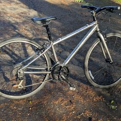 Trek FX 7.2 Hybrid/Fitness Small Size 24 Speed Bicycle