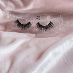 Eyelashes