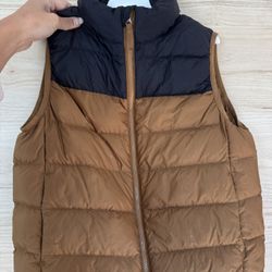 Uniqlo Boy Black and Brown Ultra Light Down Vest
