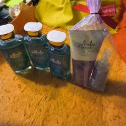 Rare bath and body works Gel antibacterial spray and lotion will not separate all brand new