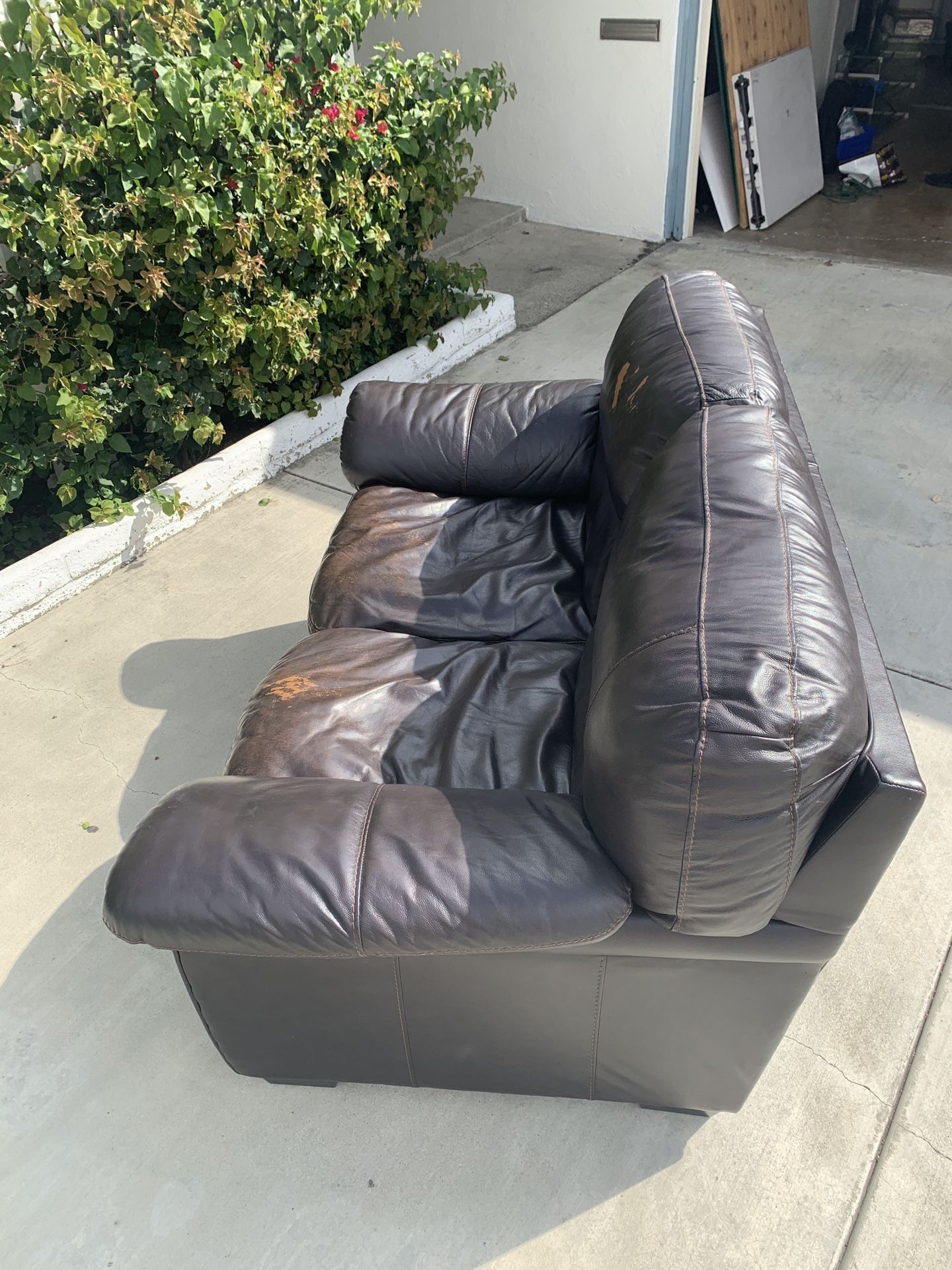 2 Leather Sofas for Sale in Costa Mesa, CA - OfferUp