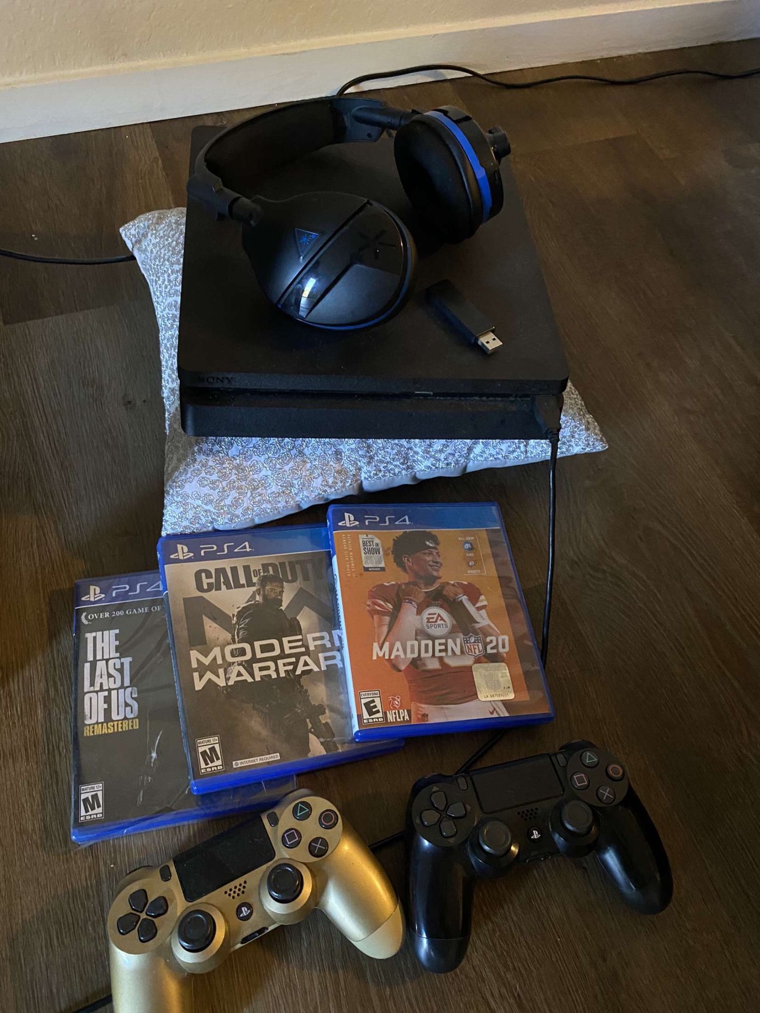 PS4