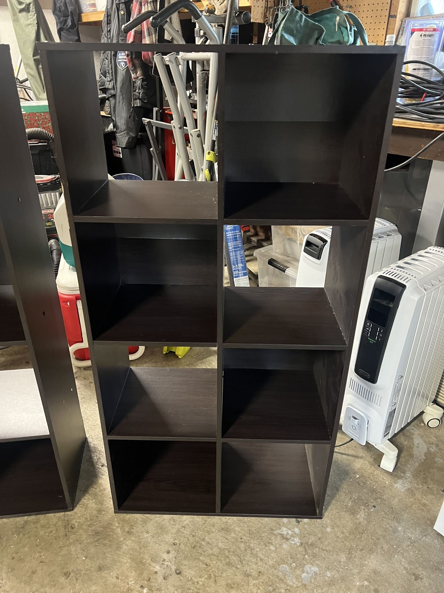 2 Shelves 