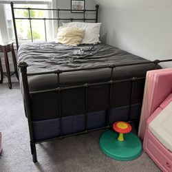Metal Bed Frame 