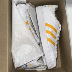 Adidas Superstar size 10 mens