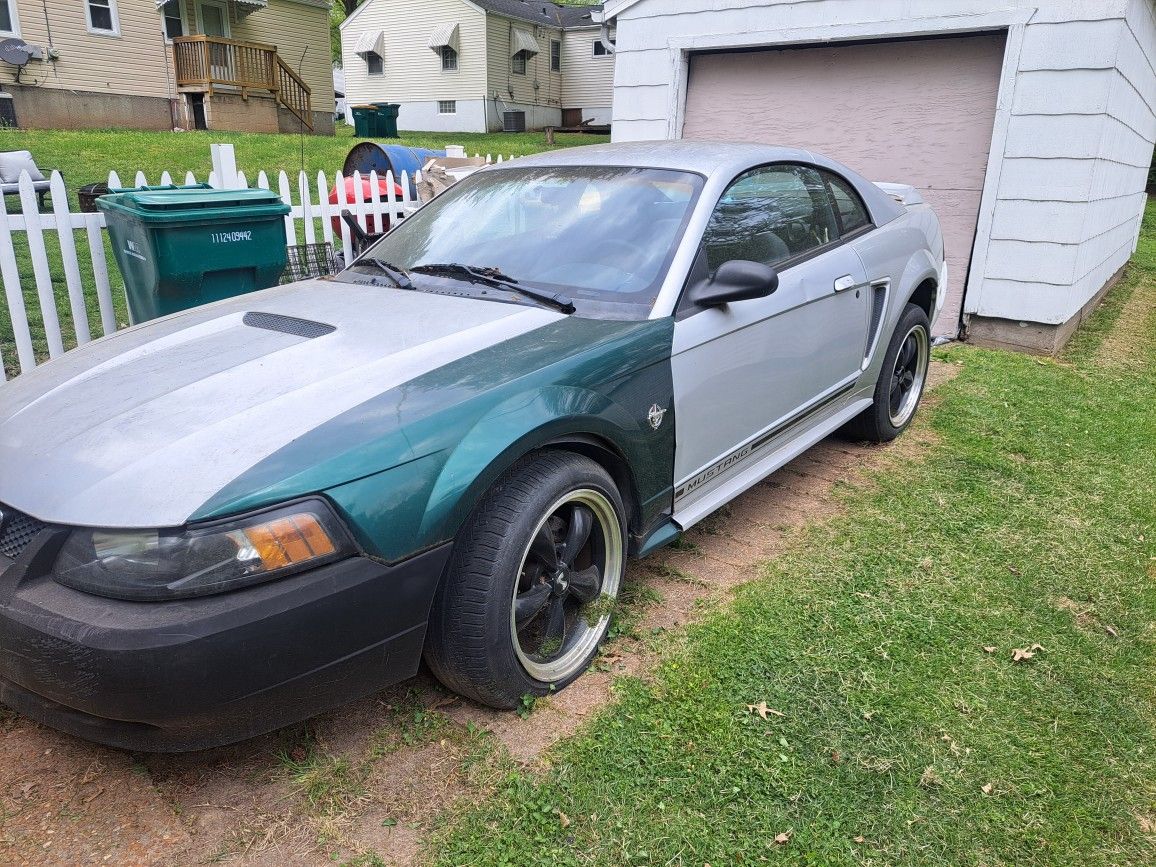 2001 Ford Mustang