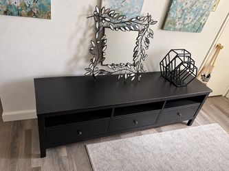Moving sale