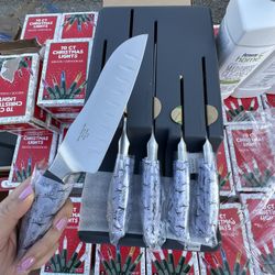 Set Of Knifes ( New) 