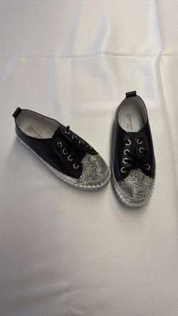 Bernie Mev . New York  size 37