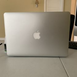 2012/13 Macbook Air 13 2Ghz i7 8GB 256GB Catalina 10.15