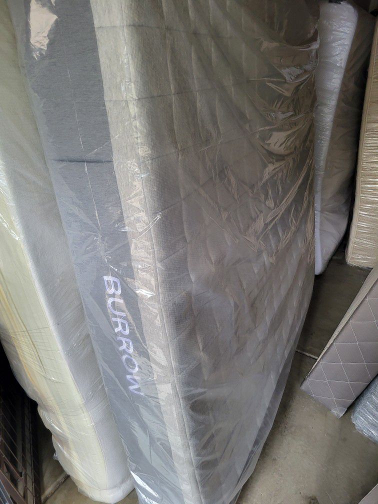 UP FOR SALE IS A LUXURY KING BURROW LYRIC HYBRID MATTRESS ALWAYS  60%-70% OFF