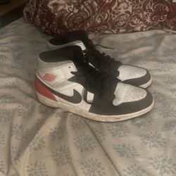 Jordan Mid Red Black Toe No Box Size 13