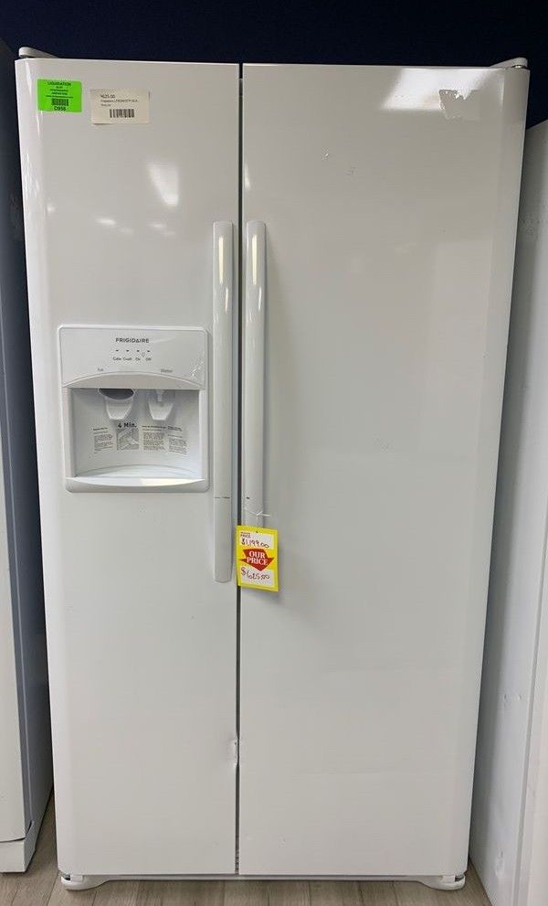 Frigidaire Side by Side Refrigerator is