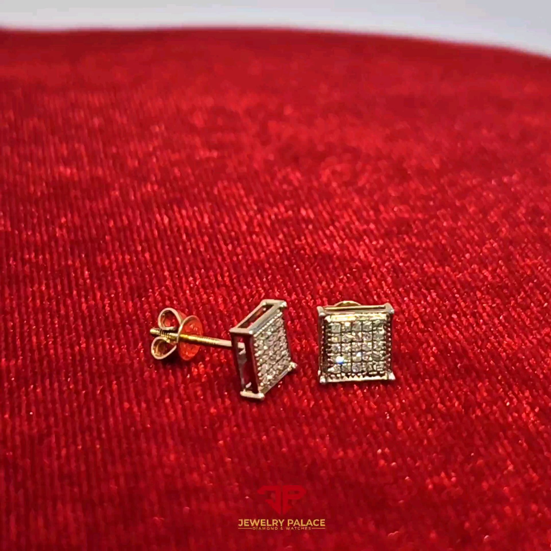 Elegant Diamond square earring in 0.15 ctw and 10K gold