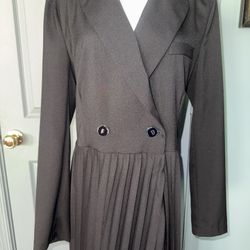 New with tags  Dixie Veste Nero Black Long Sleeve Long Pleated Dress.  Size Large. Retail price € 205  