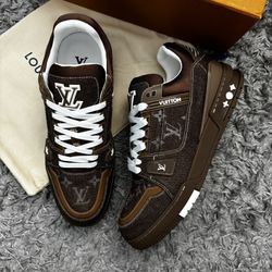 Shoes Louis Vuitton Size 9