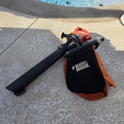 Black and Decker Leaf Hog 12A Corded Electric Blower Vacuum