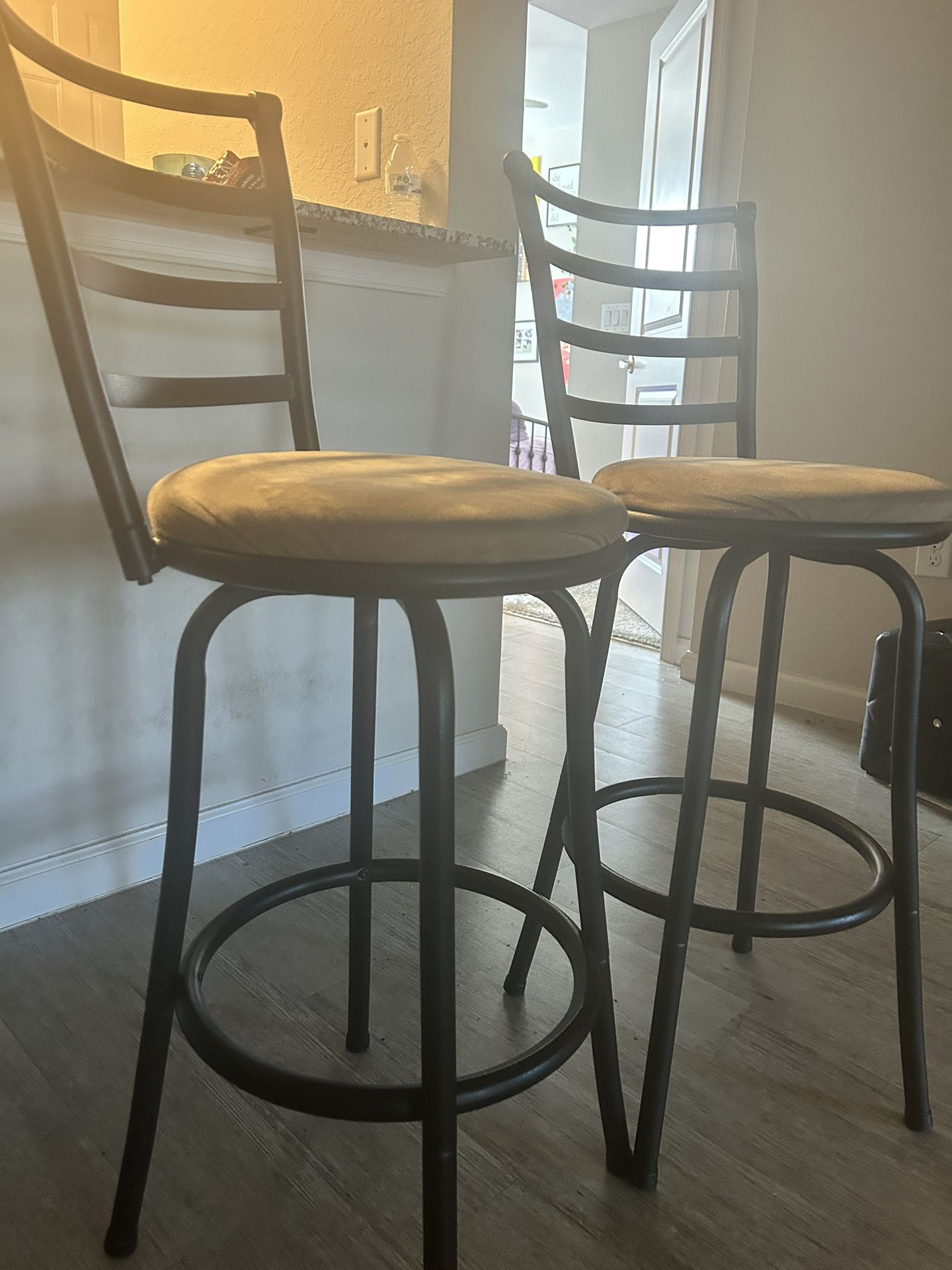 2 Bar Stool Chairs 