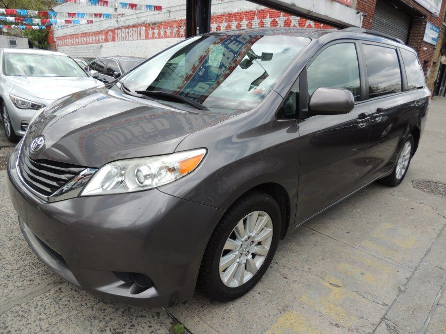 2014 Toyota Sienna