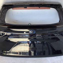 2021 2025 Toyota Sienna lift gate (9)