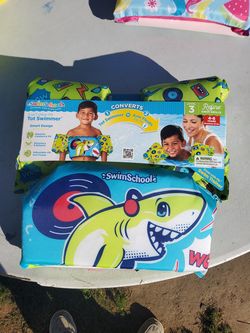 New Floatie size 4 to 6 years