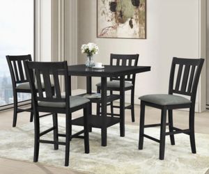 BLACK OR GRAY 42x42 COUNTER HEIGHT TABLE AND CHAIRS