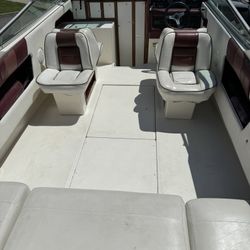 1989 Searay 23’ Cuddy