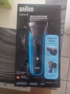 Braun series 3 shaver NEW