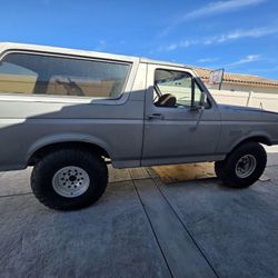 1990 Ford Bronco
