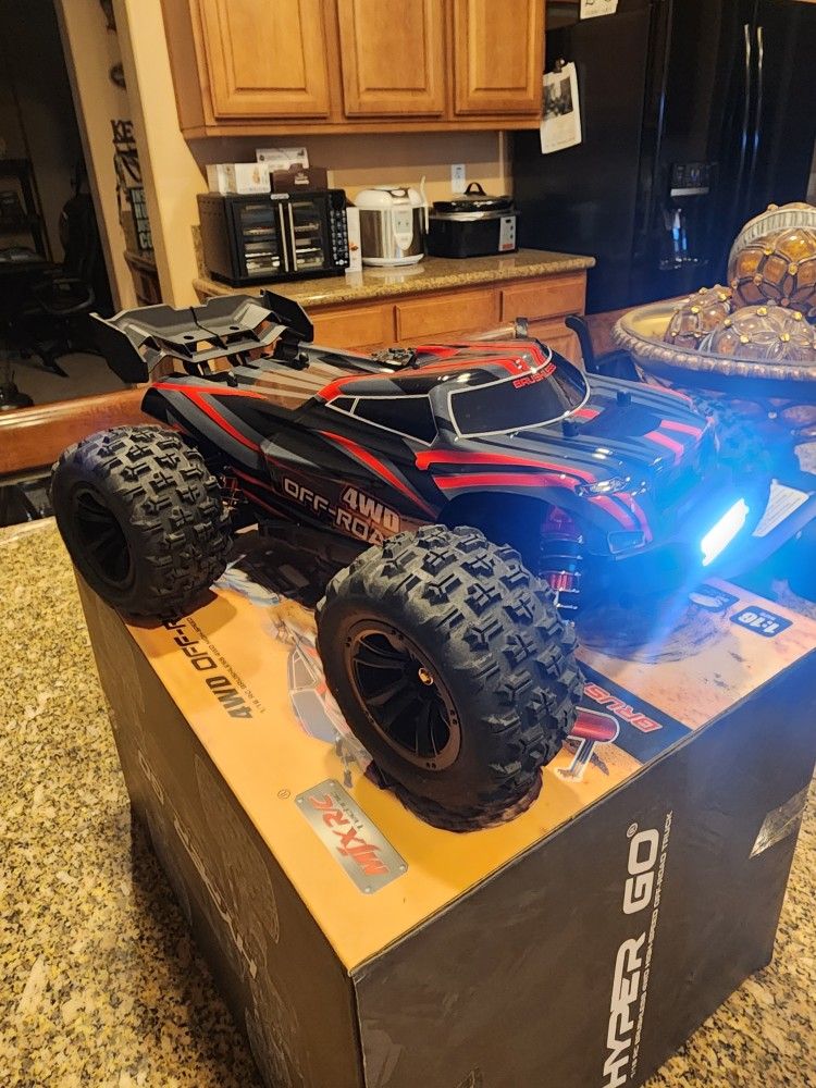 Brand New 1/16 BRUSHLESS RC 4X4 TRUCK FAST 70+ KMPH, 80