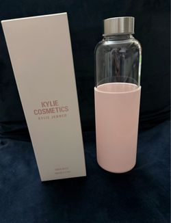 Kylie Cosmetic Water Bottle- New never used- pink