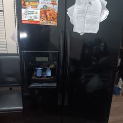 Fridge Like New 
