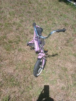 Bike De Nina $25