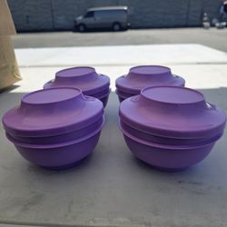 Tupperware Lavender Bowls w/Lids Set of 4