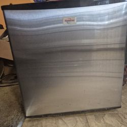 Small Fridge With Small Freezer Compartment
