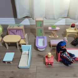 Wooden Doll Furniture With 3 Dolls