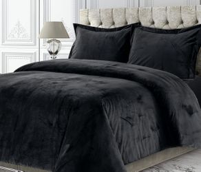 Black Fleece Comforter