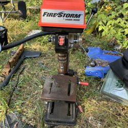 Drill Press. Holly Area. Power Force. 40$