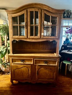 Wood Hutch
