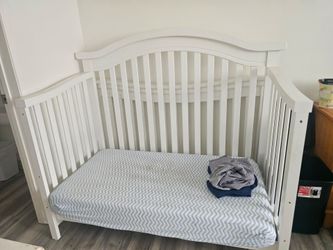 Baby crib/toddler bed
