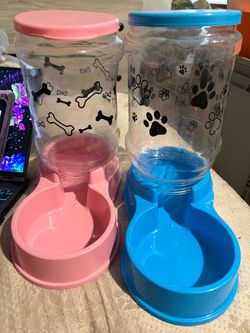 Pet feeders